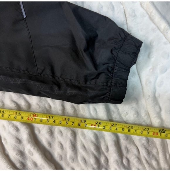 Men's Black Jacket with Red Accents - Brand:Starter Y2K Vintage Windbreaker Mesh - Picture 13 of 15